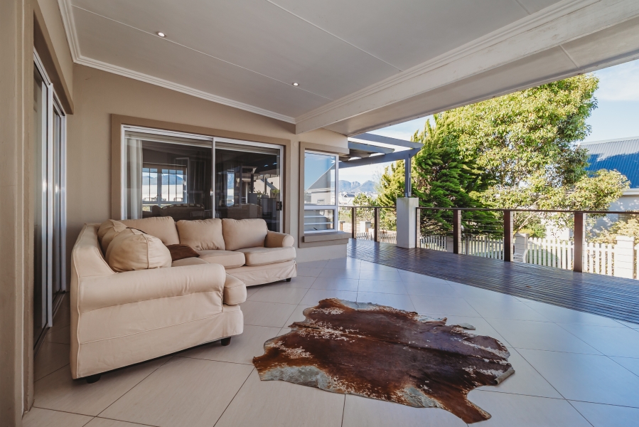 3 Bedroom Property for Sale in Kraaibosch Country Estate Western Cape